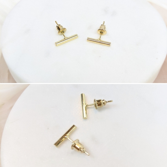 No Brand Jewelry - Round Bar Gold Earrings
